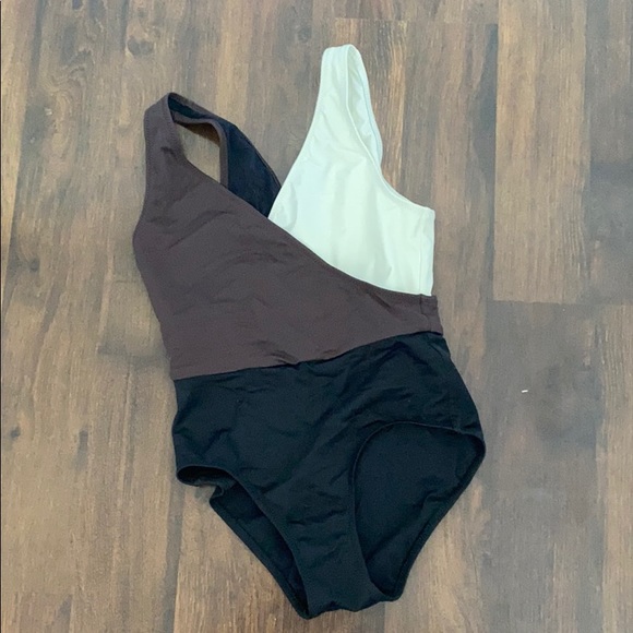 Solid & Striped - Picture 2 of 2